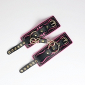 Черные кожаные наручники с розовой строчкой - Crazy Handmade - купить с доставкой в Иваново Черные кожаные наручники с розовой строчкой - Crazy Handmade - купить с доставкой в Иваново