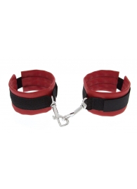 Красно-чёрные полиуретановые наручники Luxurious Handcuffs - Blush Novelties - купить с доставкой в Иваново