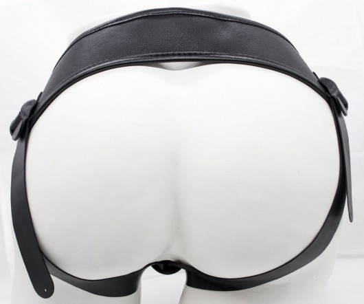 Реалистичный фаллоимитатор с мошонкой на трусиках Харнесс - 16,5 см. - LOVETOY (А-Полимер) - купить с доставкой в Иваново