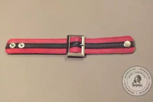 Красно-чёрный браслет с прямоугольной пряжкой - Подиум - купить с доставкой в Иваново