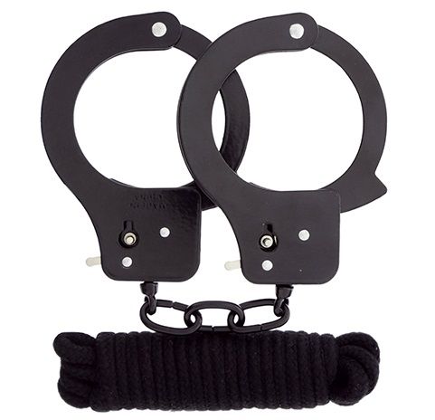 Чёрные наручники из листового металла в комплекте с веревкой BONDX METAL CUFFS LOVE ROPE SET - Dream Toys - купить с доставкой в Иваново